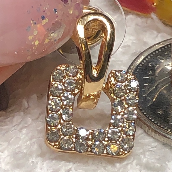 Light Gold rhinestone earrings NWOT- shiny SQUARES - Picture 7 of 9